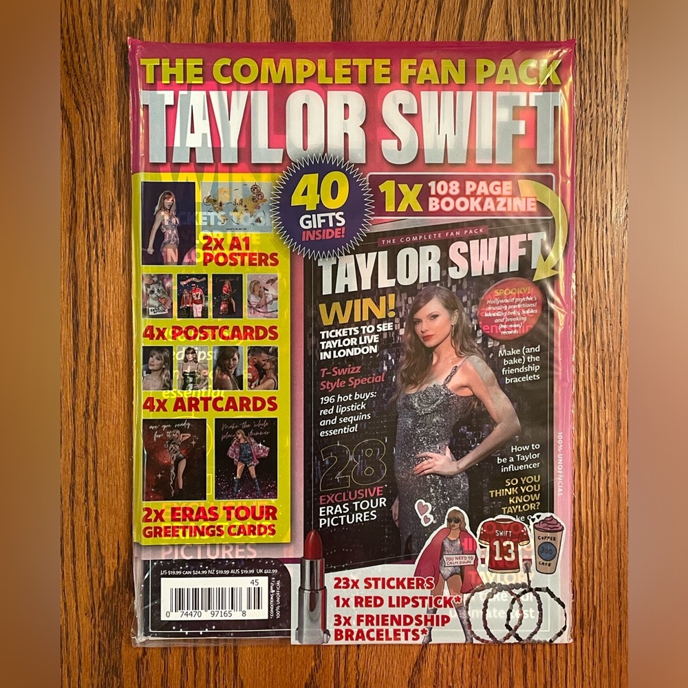 The Complete Taylor Swift Fan Pack